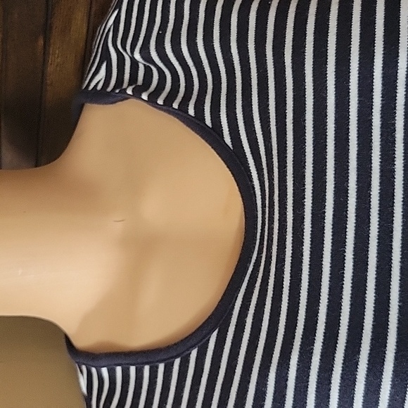 Women CB Casual Plus 1x Round neck Black & White Striped Top - Picture 2 of 4